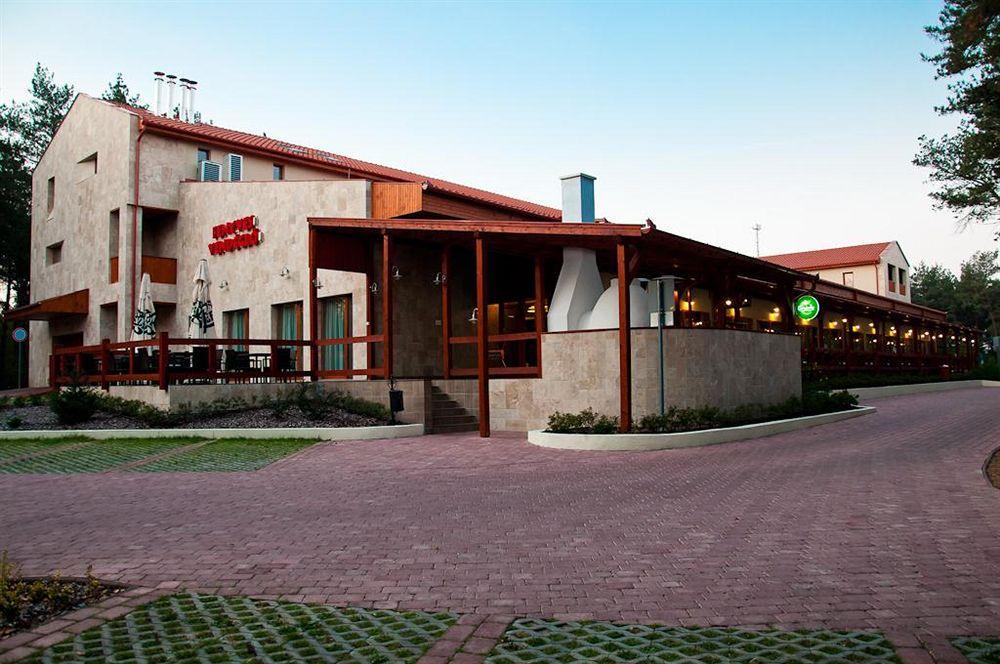 Erdospuszta Club Hotel Fenyves Дебрецен Экстерьер фото