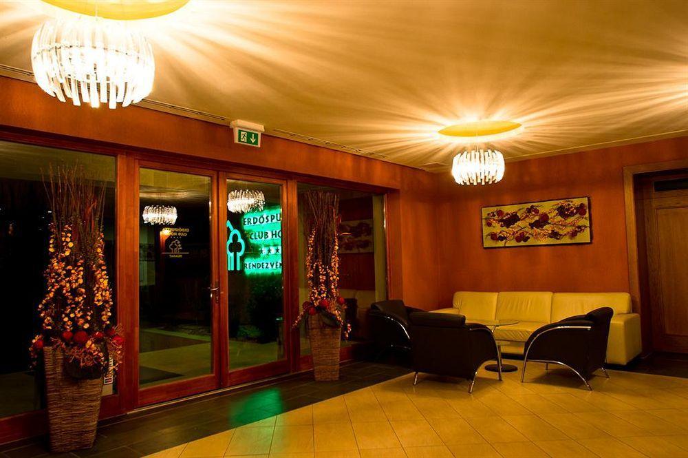 Erdospuszta Club Hotel Fenyves Дебрецен Экстерьер фото