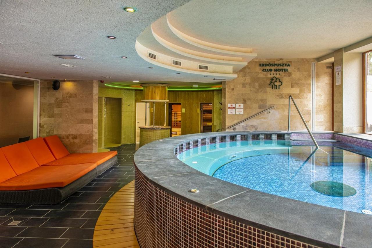 Erdospuszta Club Hotel Fenyves Дебрецен Экстерьер фото