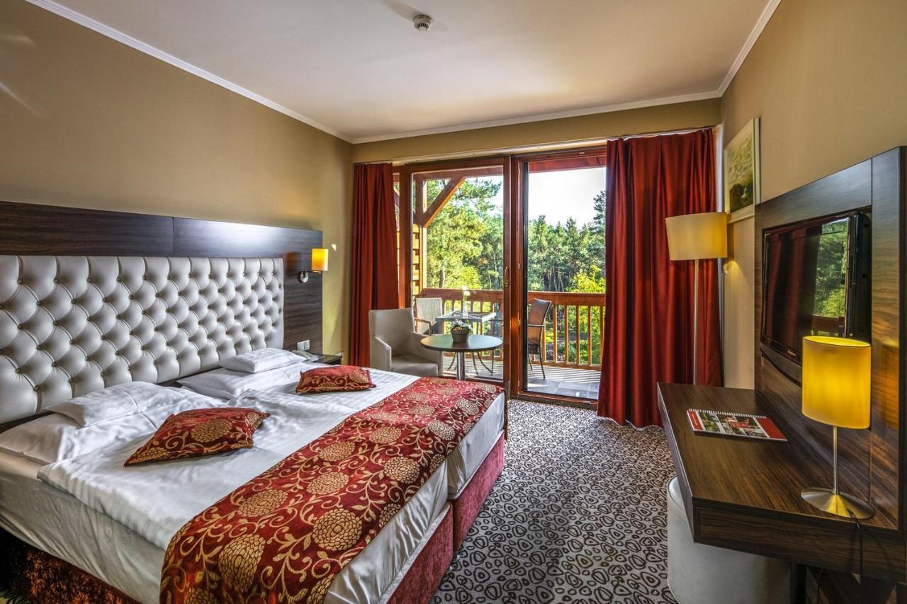 Erdospuszta Club Hotel Fenyves Дебрецен Экстерьер фото