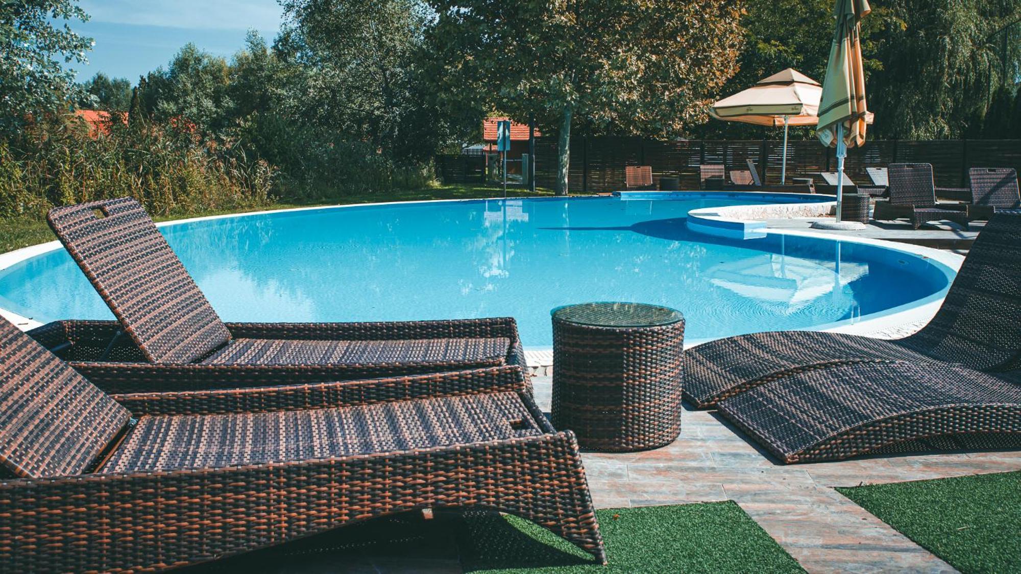 Erdospuszta Club Hotel Fenyves Дебрецен Экстерьер фото
