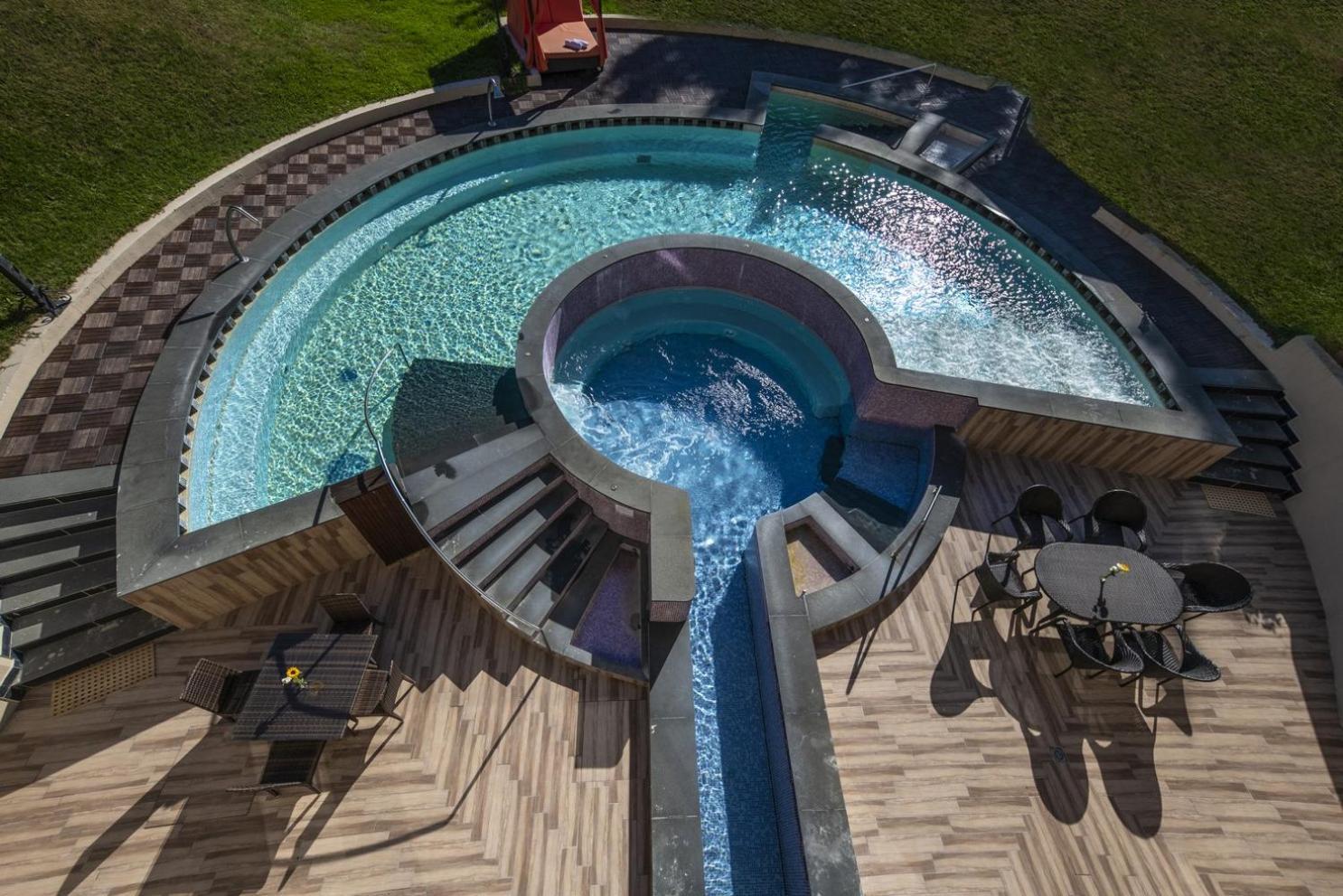 Erdospuszta Club Hotel Fenyves Дебрецен Экстерьер фото